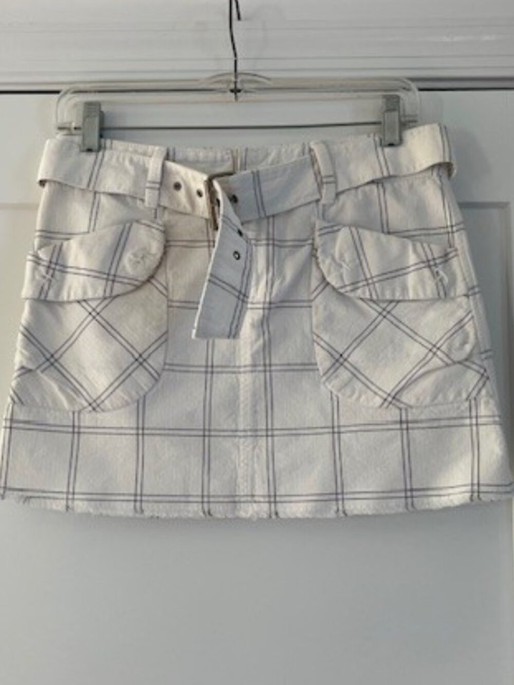 Excellent Condition! Free People Belted Mini Skirt, size 0
